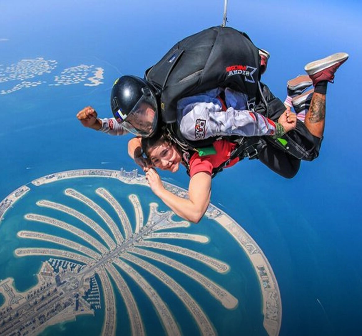 Skydive Dubai – Tandem Skydiving Over Palm Jumeirah