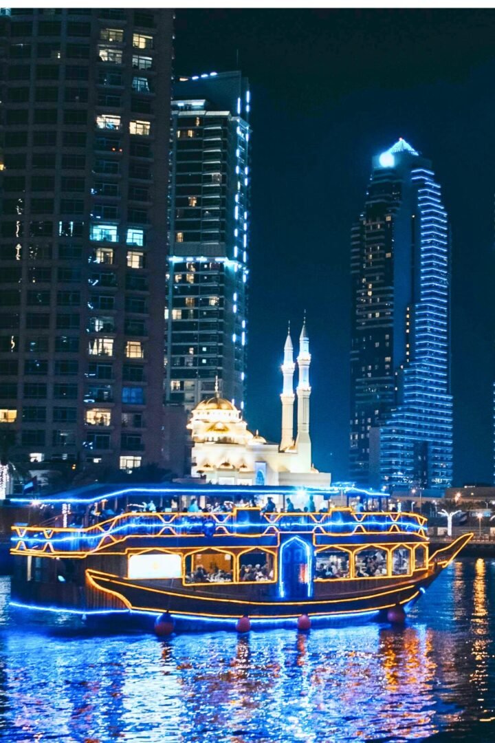 Dhow cruise dinner at Marina